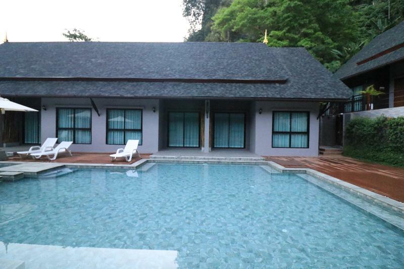 The Scene Cliff View Villas By Swiss-Belhotel Krabi Exterior photo