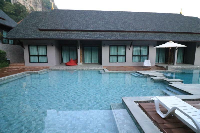 The Scene Cliff View Villas By Swiss-Belhotel Krabi Exterior photo
