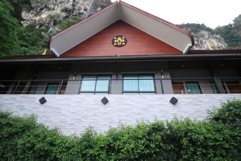 The Scene Cliff View Villas By Swiss-Belhotel Krabi Exterior photo